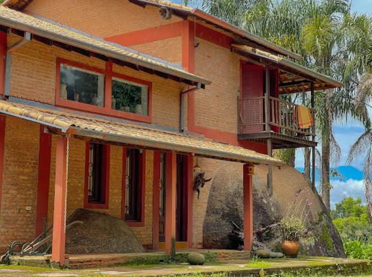 Casa nas Pedras - Sítio Nossa Paz