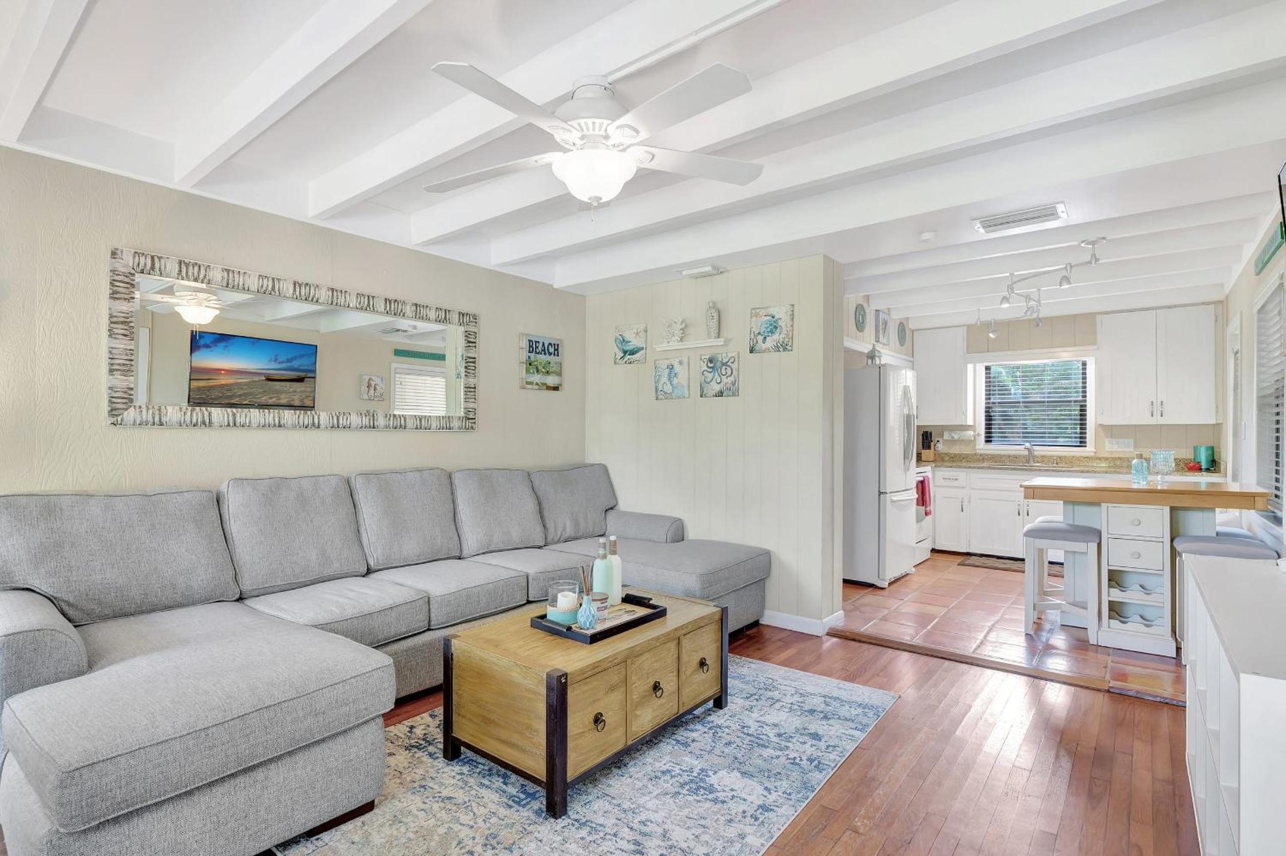 Hotel Sunny Naples - Subtropical Oasis Cottage - Image 1