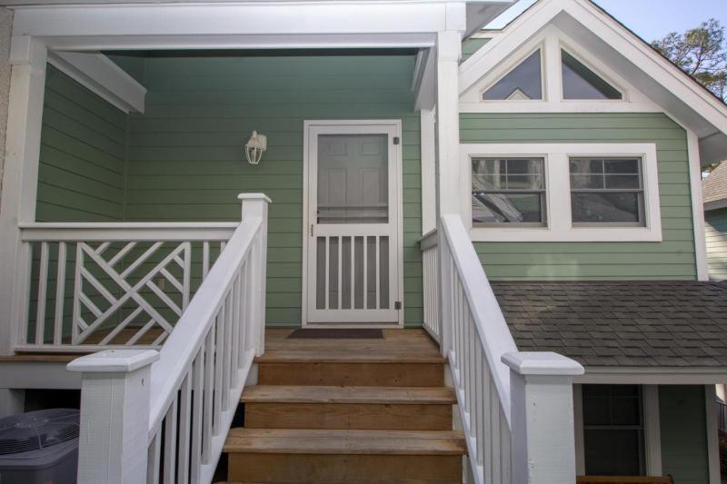 423 Wahoo Dr view 3
