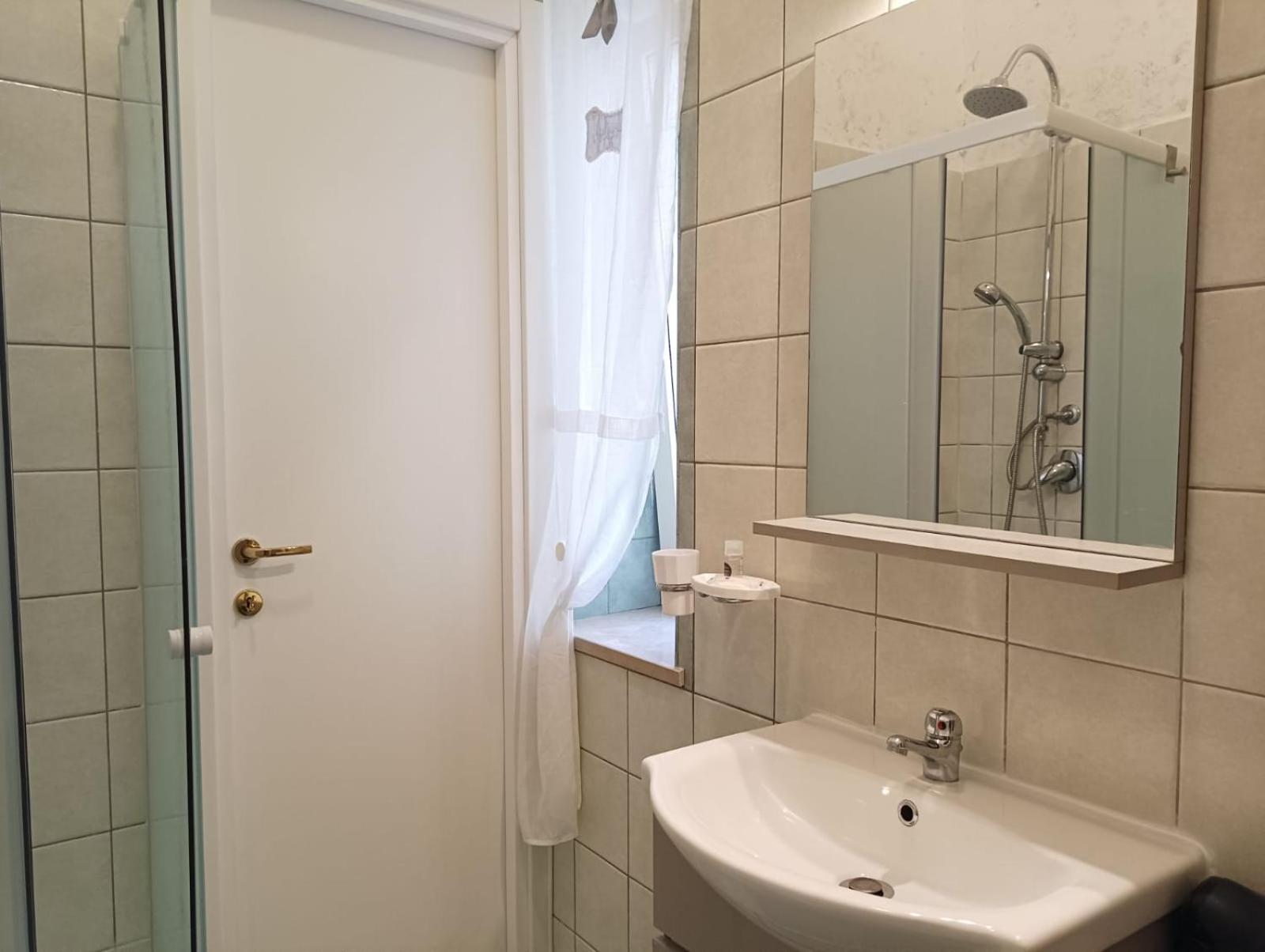 B&B da Niky en Termoli — bathroom