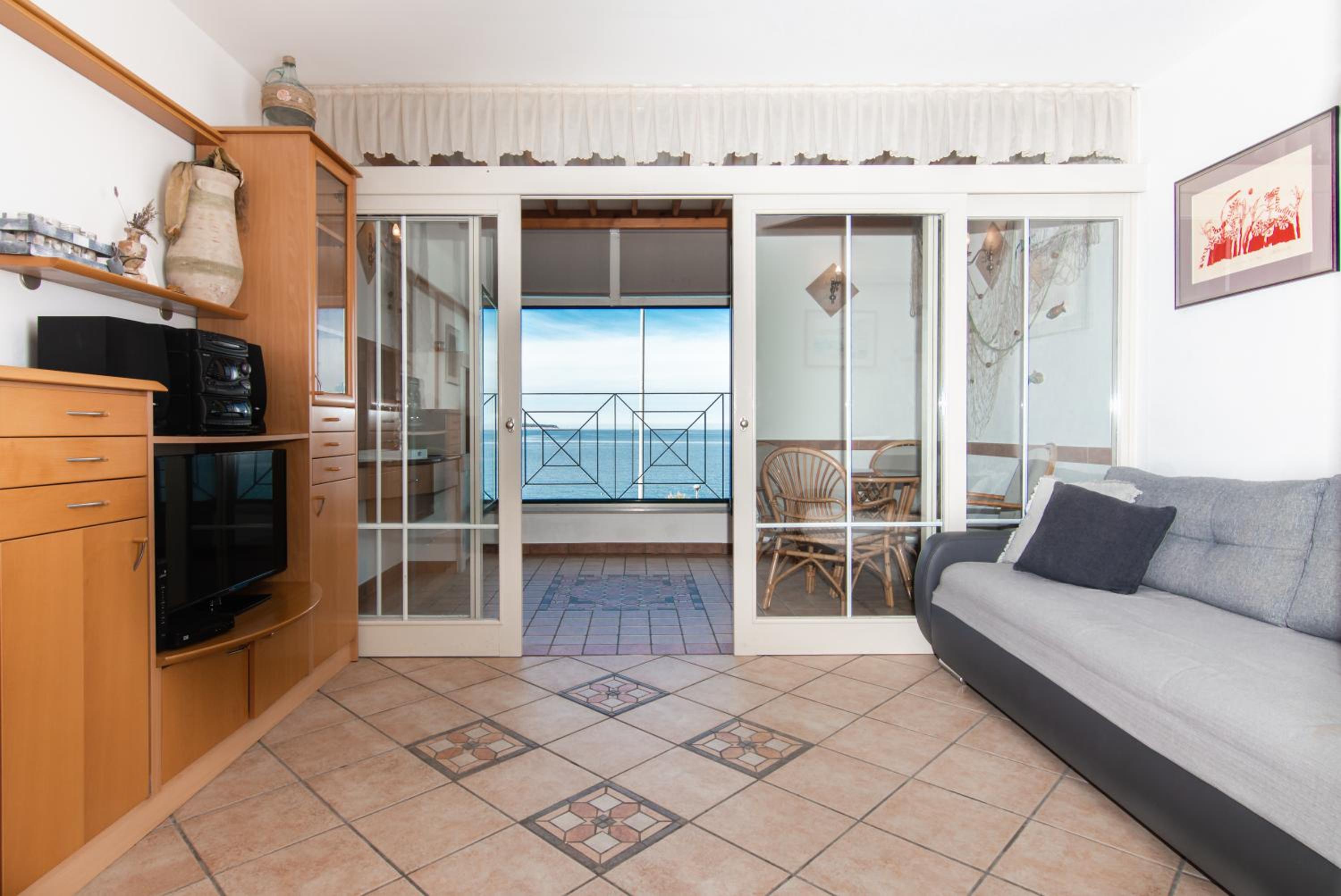 Sunny Beach Apartment by Locap Group view 4