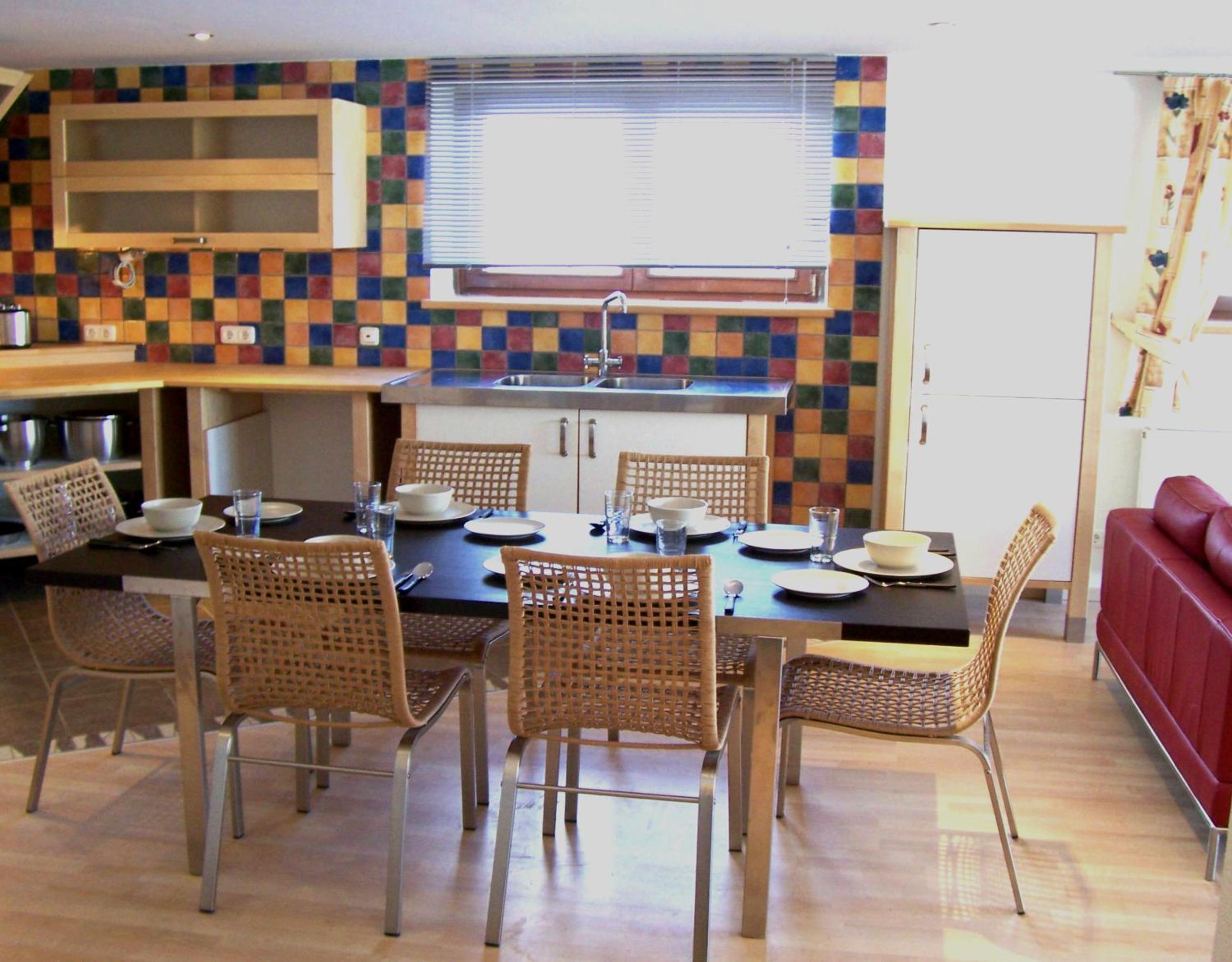 Villa Edelweiss - 3 to 6 Guests - private use of indoor pool, sauna and garden terrace