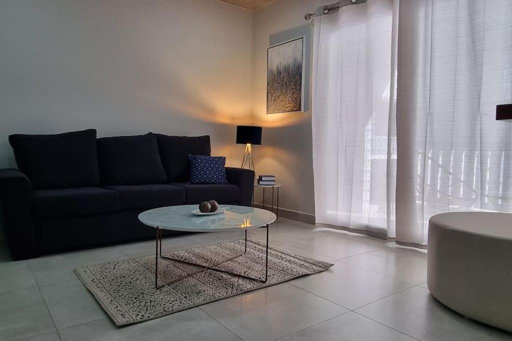 Elegante y fino departamento a estrenar! view 3