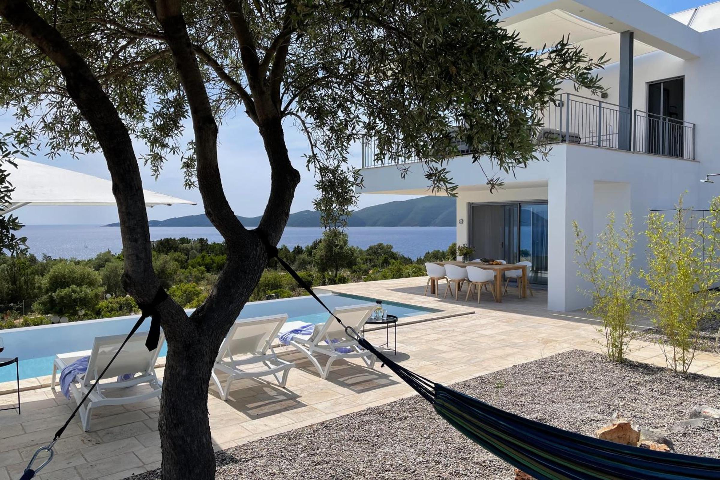 VILLA PINEA - Newly built modern villa few minutes from the beach - view 3