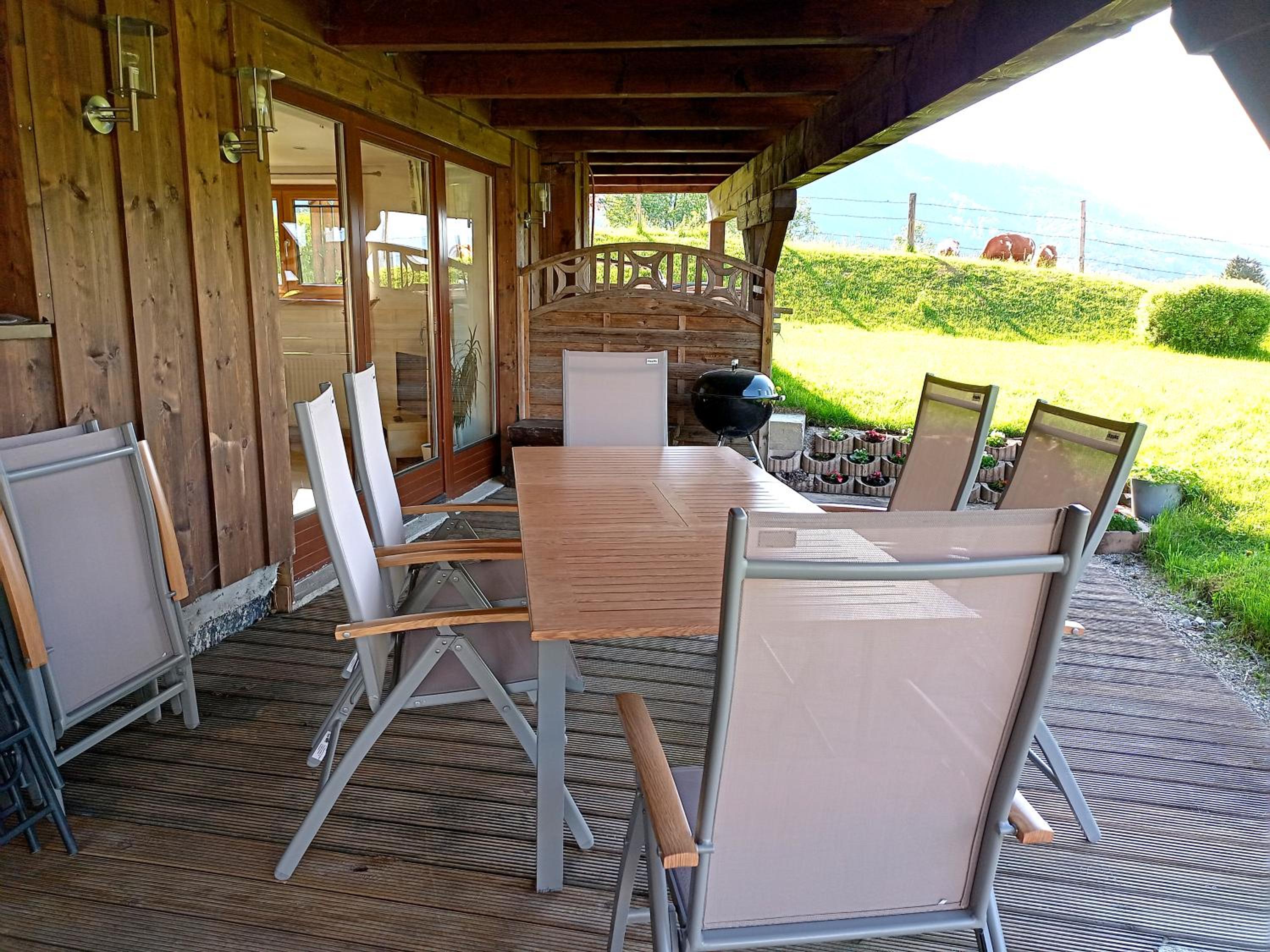 Villa Edelweiss - 3 to 6 Guests - private use of indoor pool, sauna and garden terrace