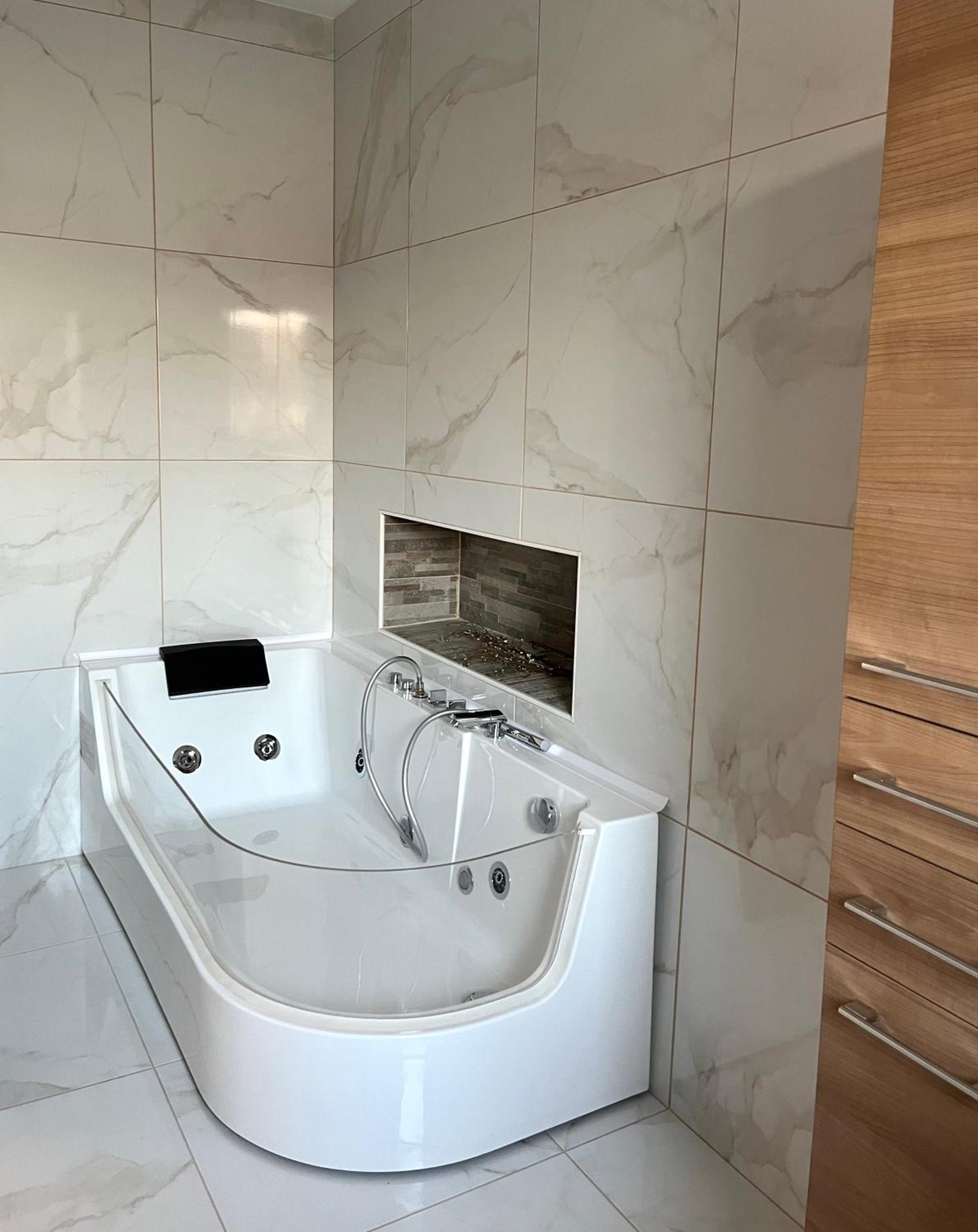 Luxe Apartments