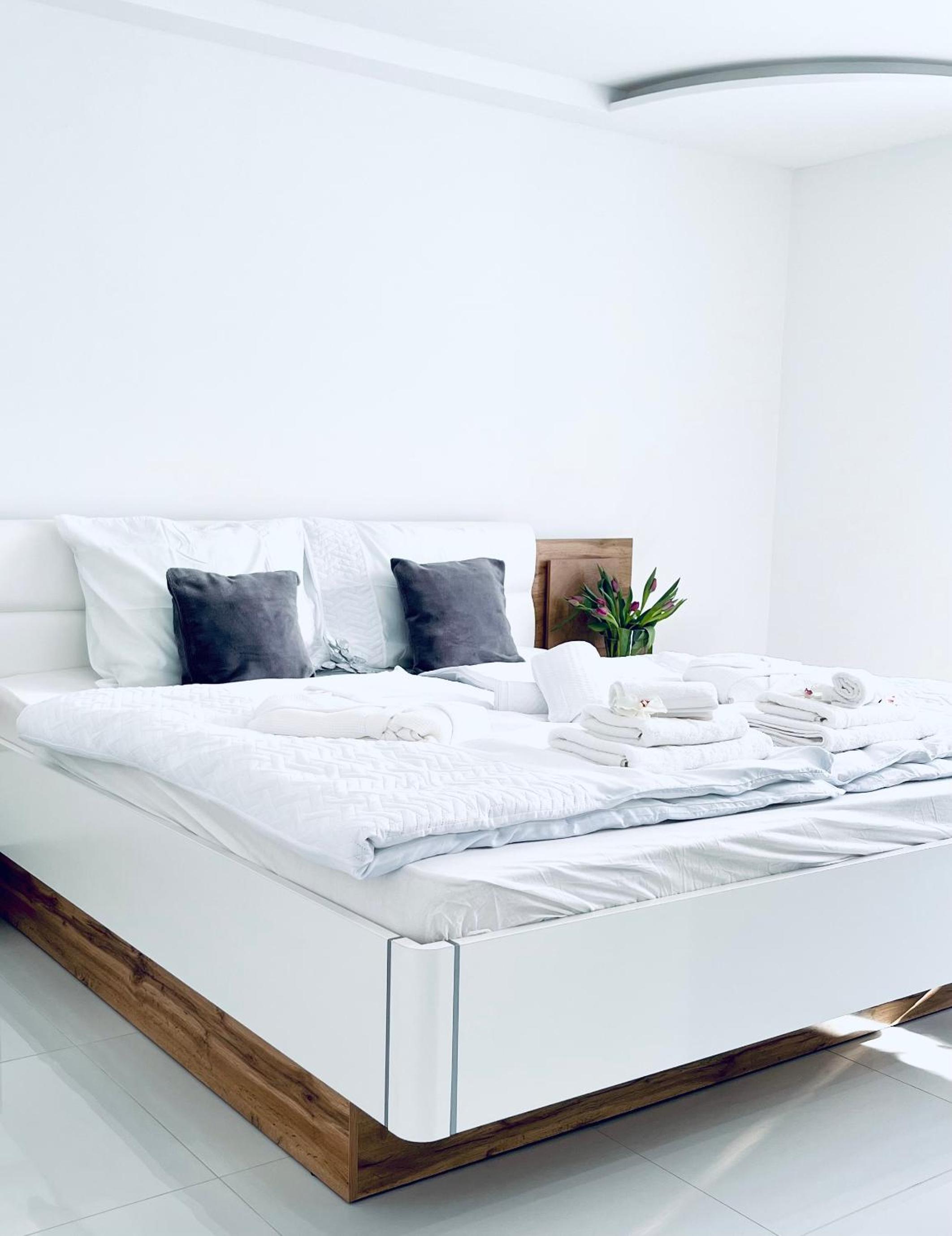 Luxe Apartments