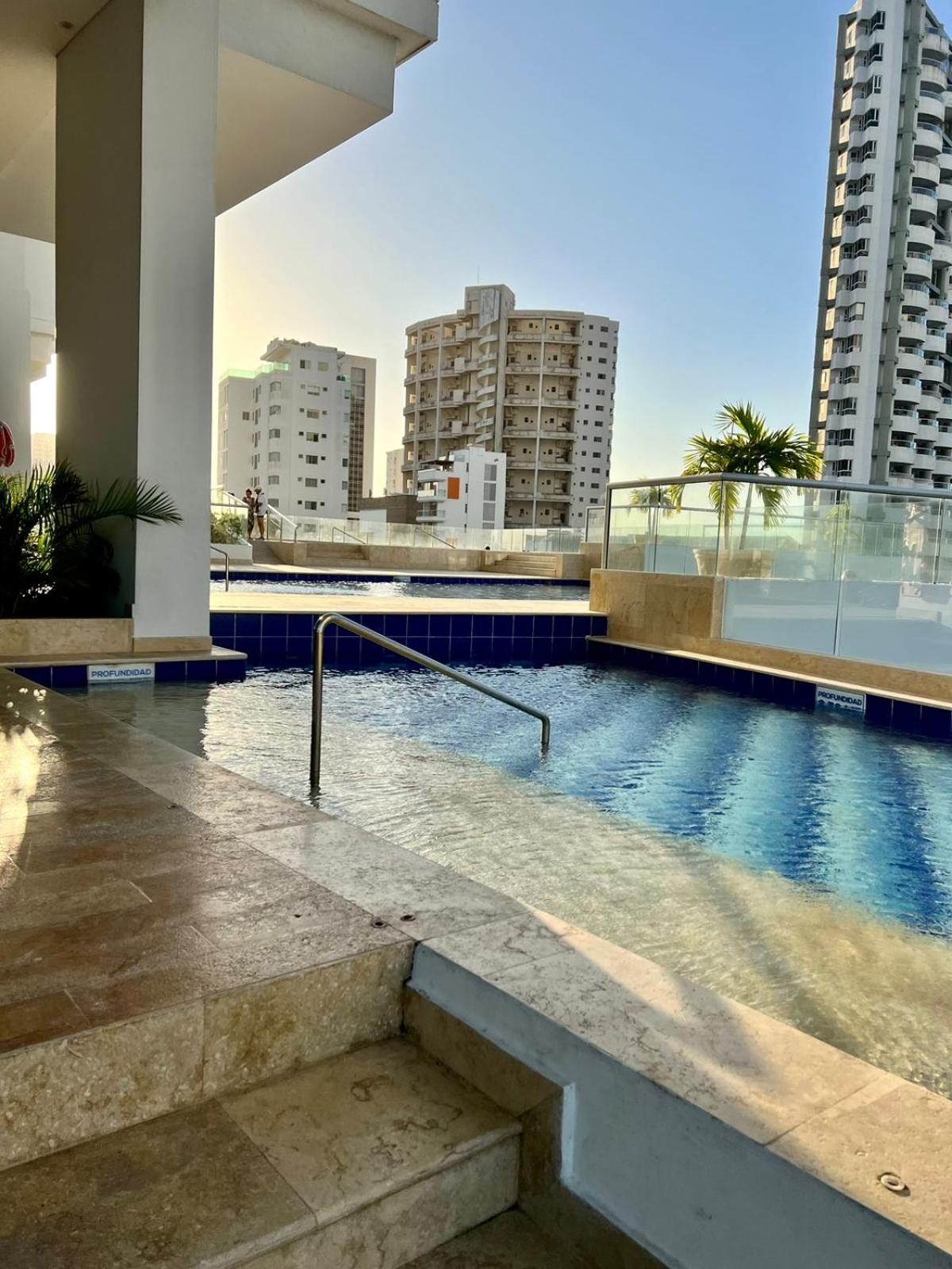 LUJOSO Y COMODO APARTAMENTO EN CARTAGENA