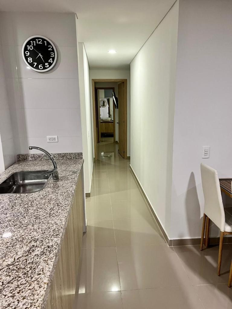 LUJOSO Y COMODO APARTAMENTO EN CARTAGENA