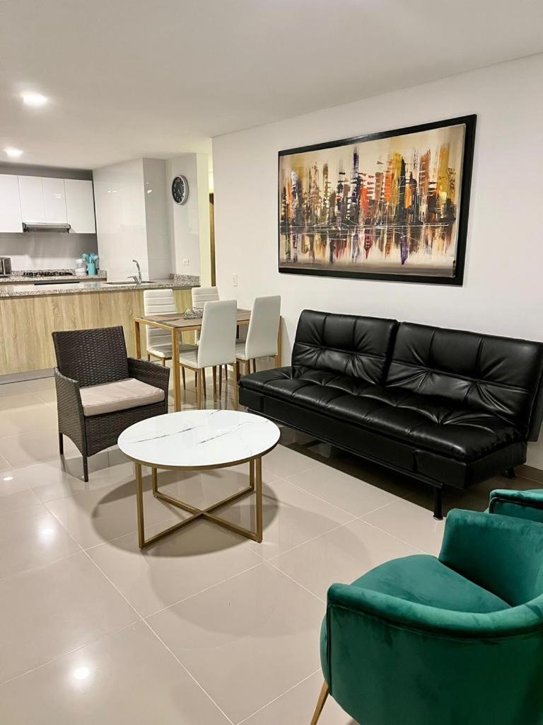 LUJOSO Y COMODO APARTAMENTO EN CARTAGENA