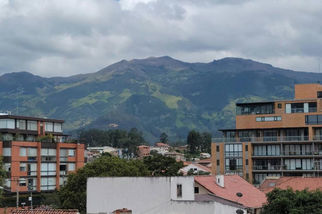 Lovely 2B-2B Condo in the best area of Cuenca. view 4