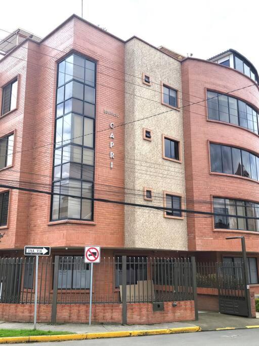 Lovely 2B-2B Condo in the best area of Cuenca. view 5