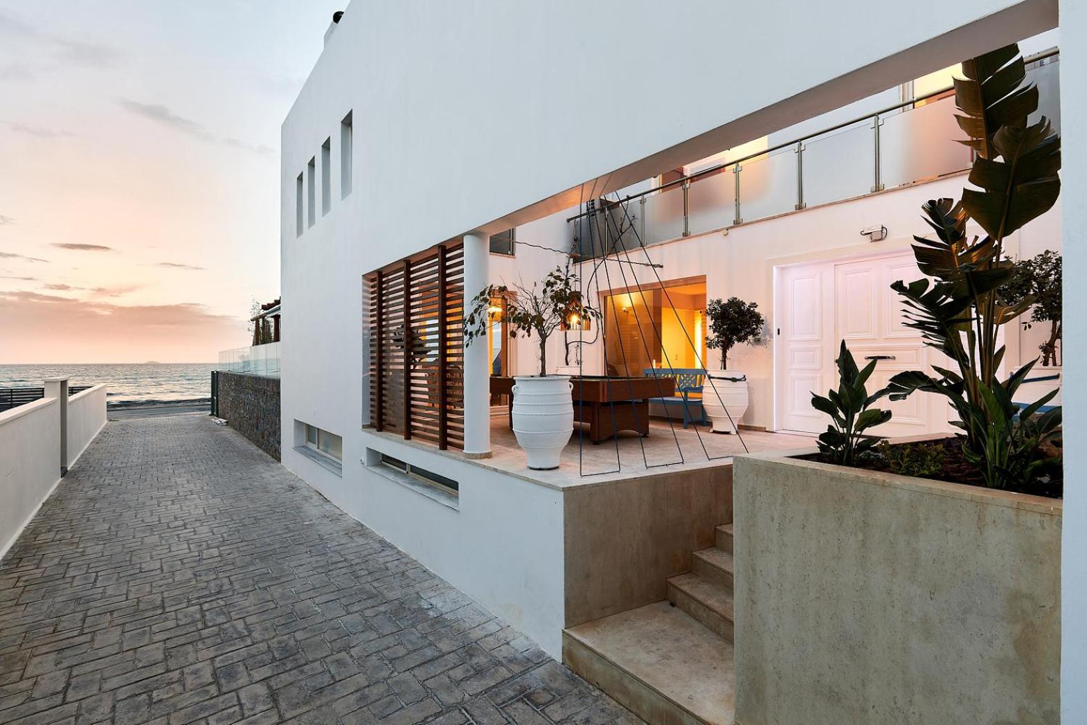 Rodo Seafront Villa with Heated private pool and jacuzzis by Volta Suites and Villas