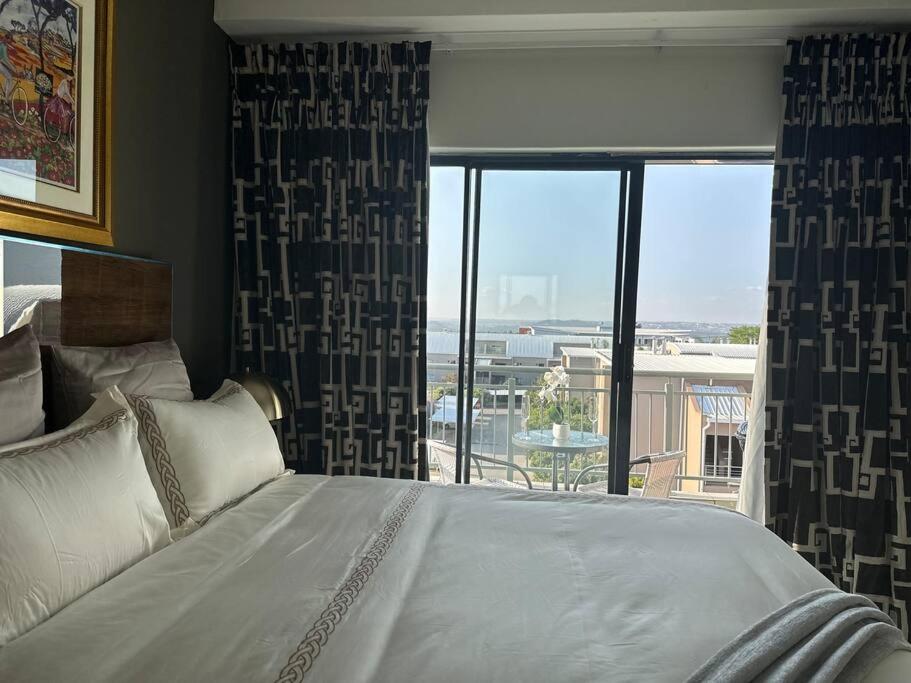 D&DLuxury Rivonia Apartments with inverter