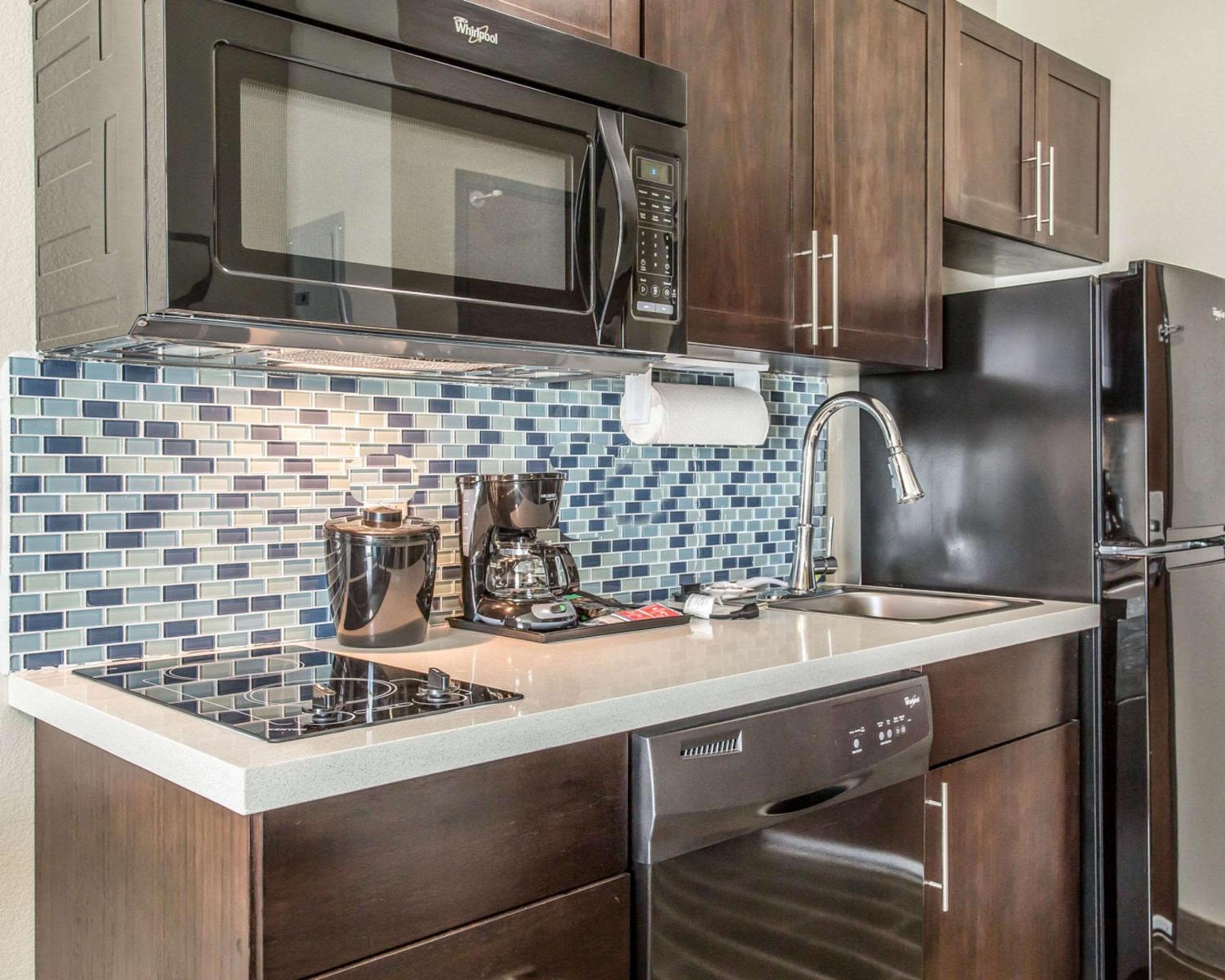 MainStay Suites Midland