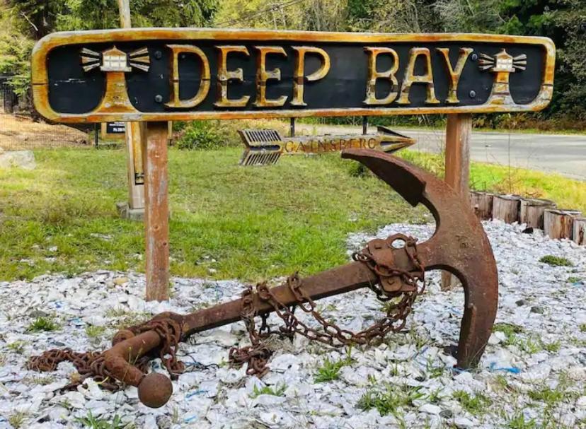 The Beach House at Deep Bay