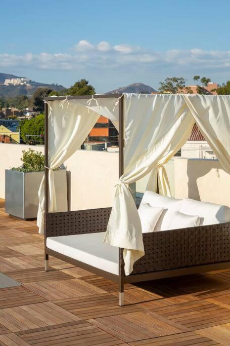 Brentwood Cozy Studio Suite By 1Furnished