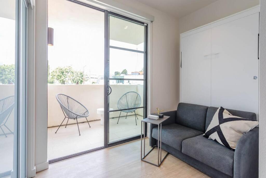 Brentwood Cozy Studio Suite By 1Furnished