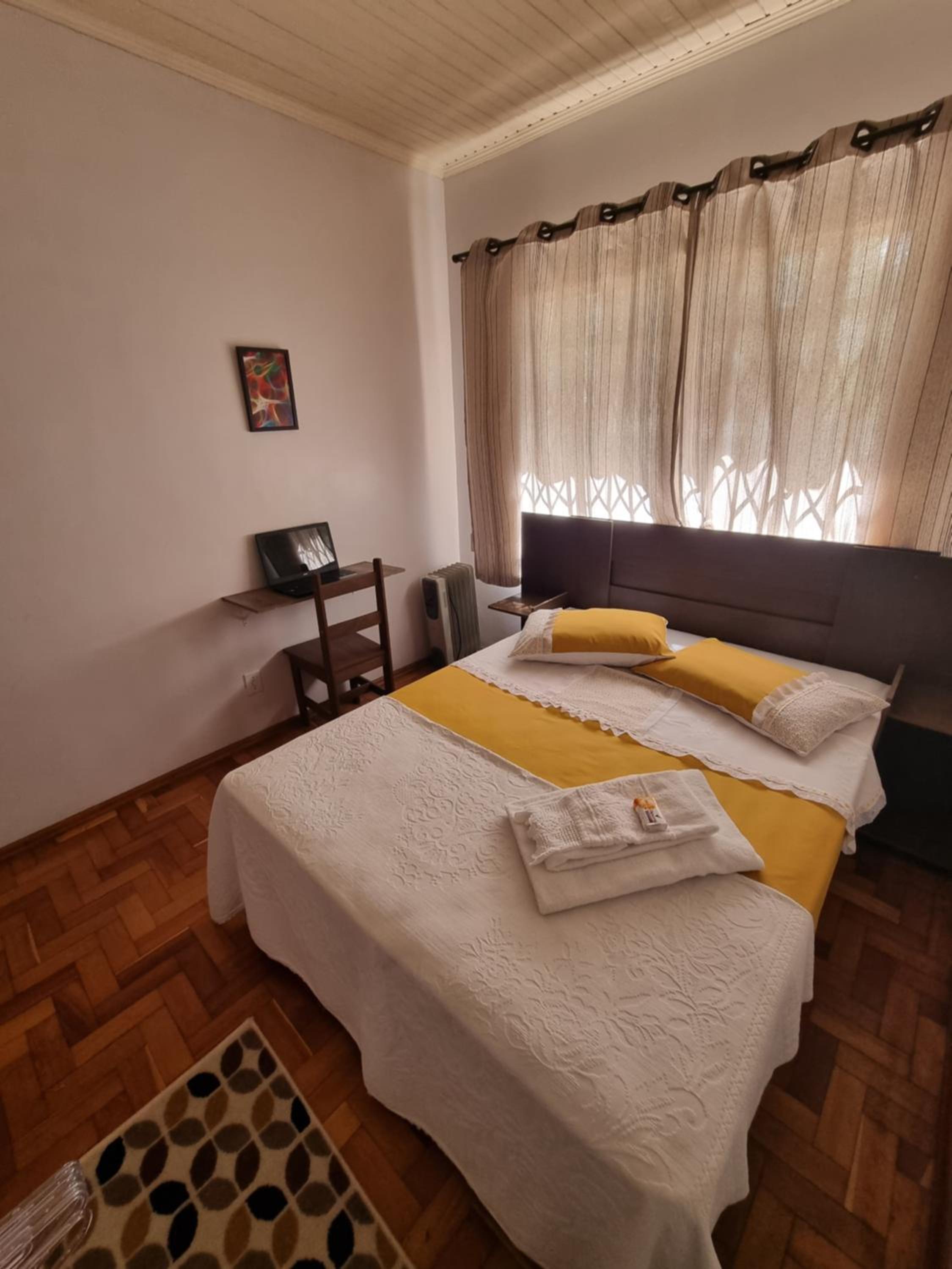 Quarto Na Casa Do Pinheiro 2
