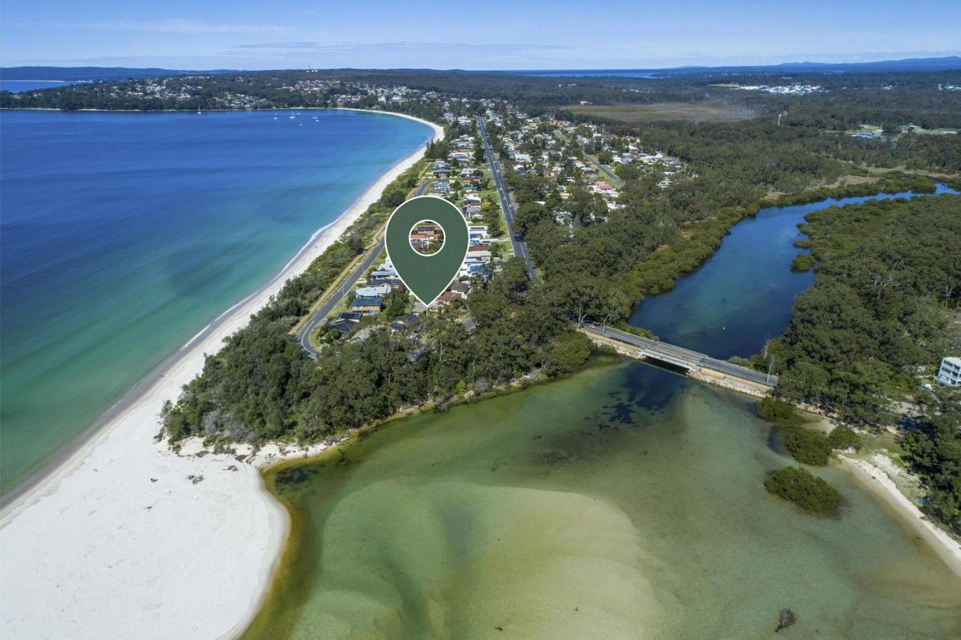 Husky Big Beach - Belle Escapes Jervis Bay