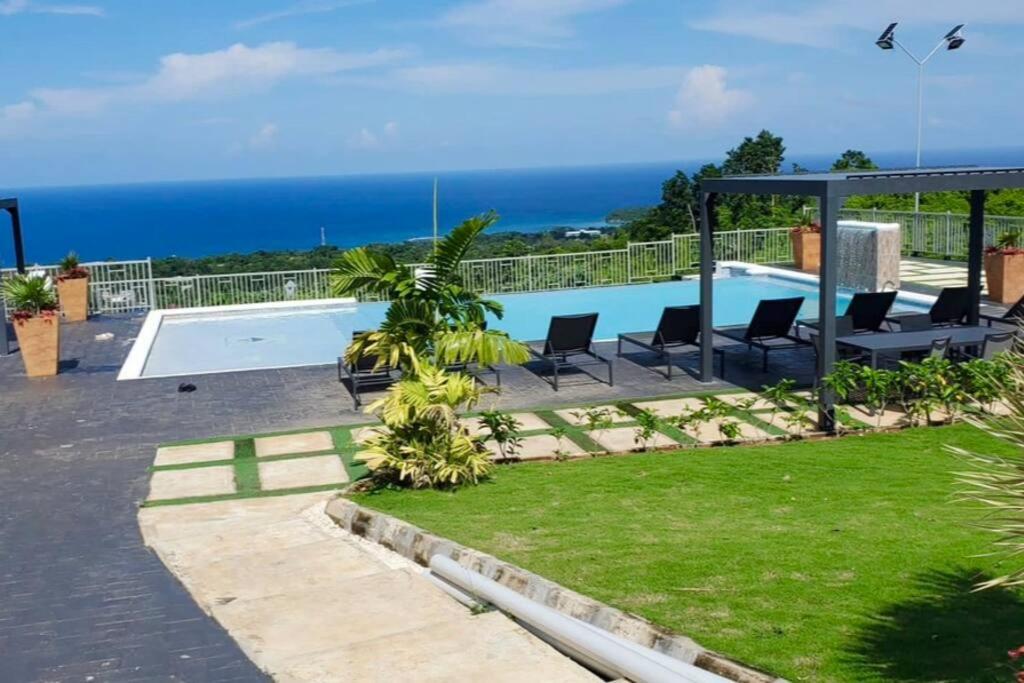 Villa La Rosa with Spectacular view of Ocho Rios view 5