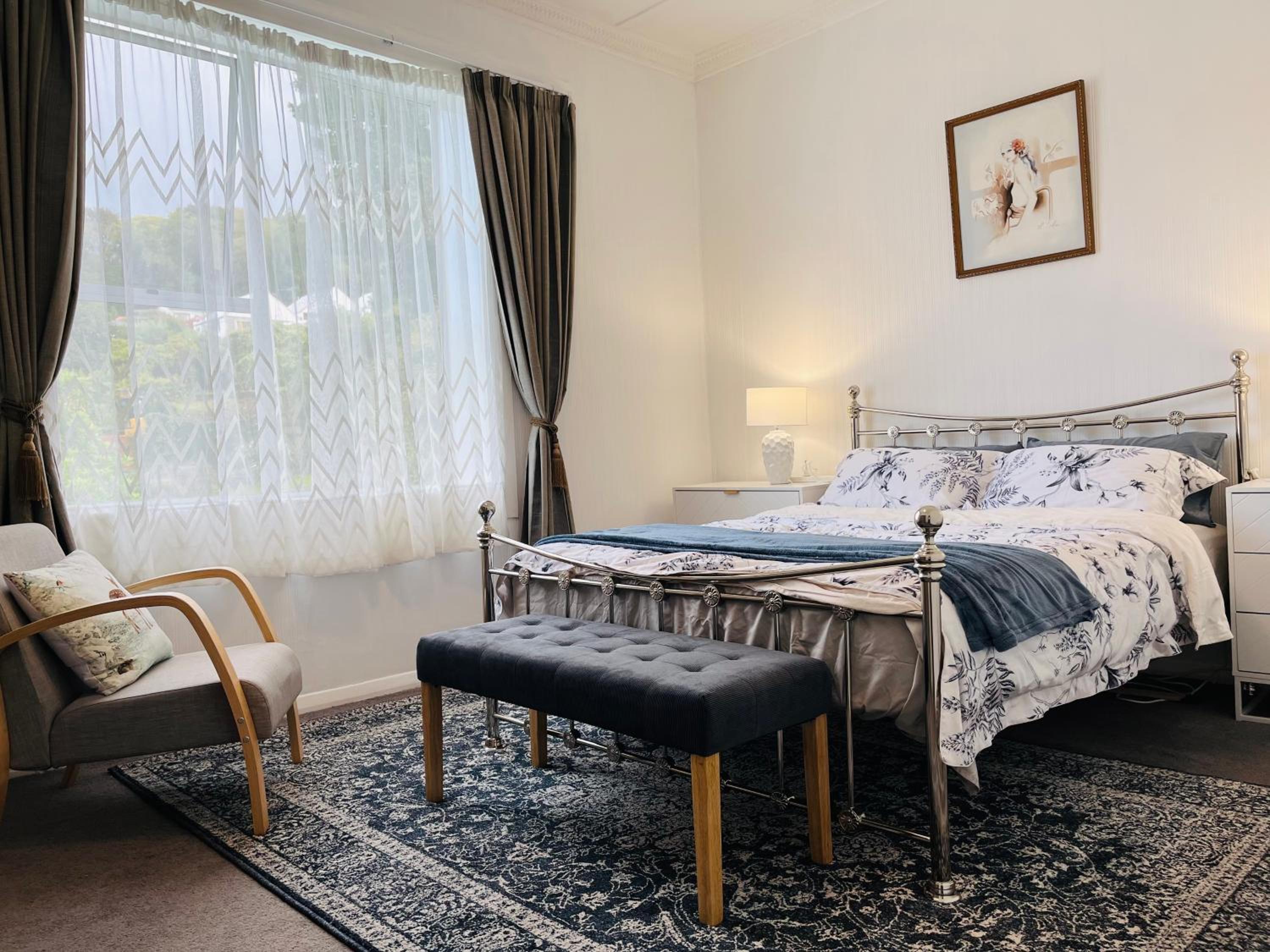Upstairs Apartment in Dunedin Central