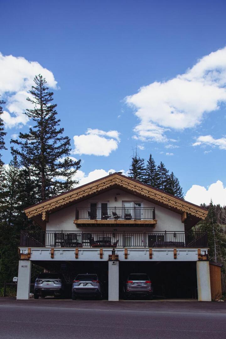 Majestic Suite 5 Bedroom Brighton Chalet view 4