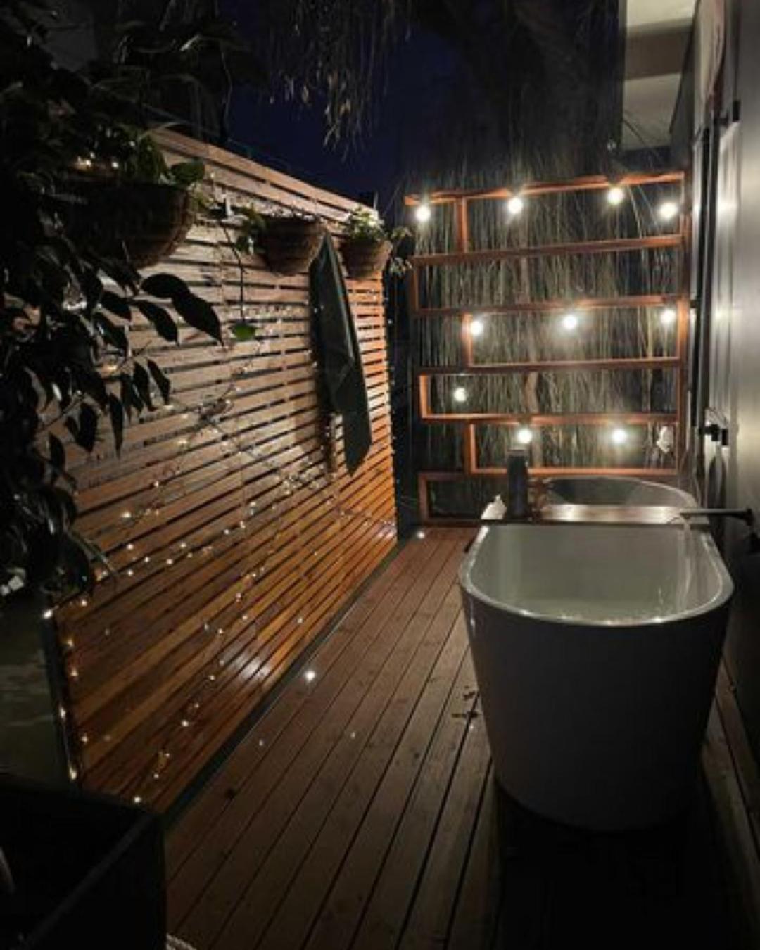 Ark-imedes - Unique float home on the Murray River