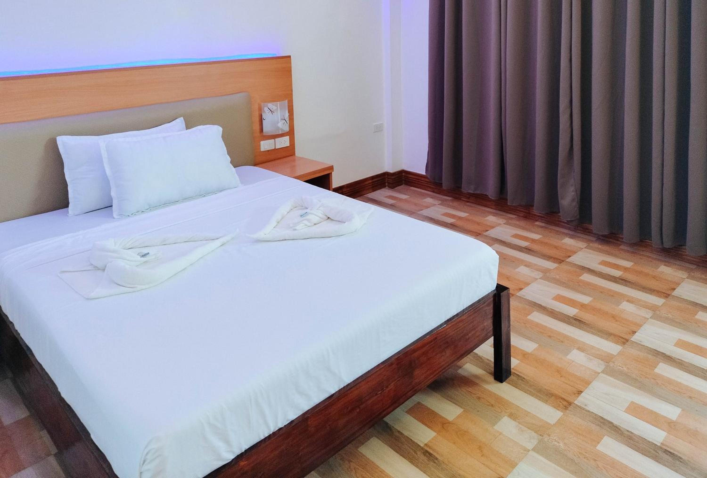 RedDoorz @ Sun Kissed Resort Guindulman