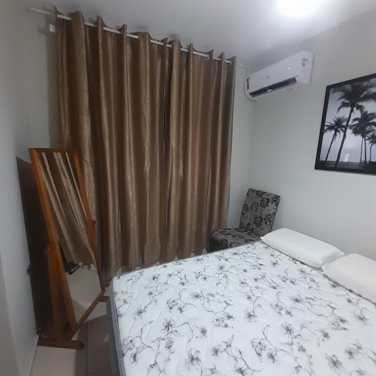 4 ESTAÇÕES - apto em condomínio - 2 quartos com ar condicionado