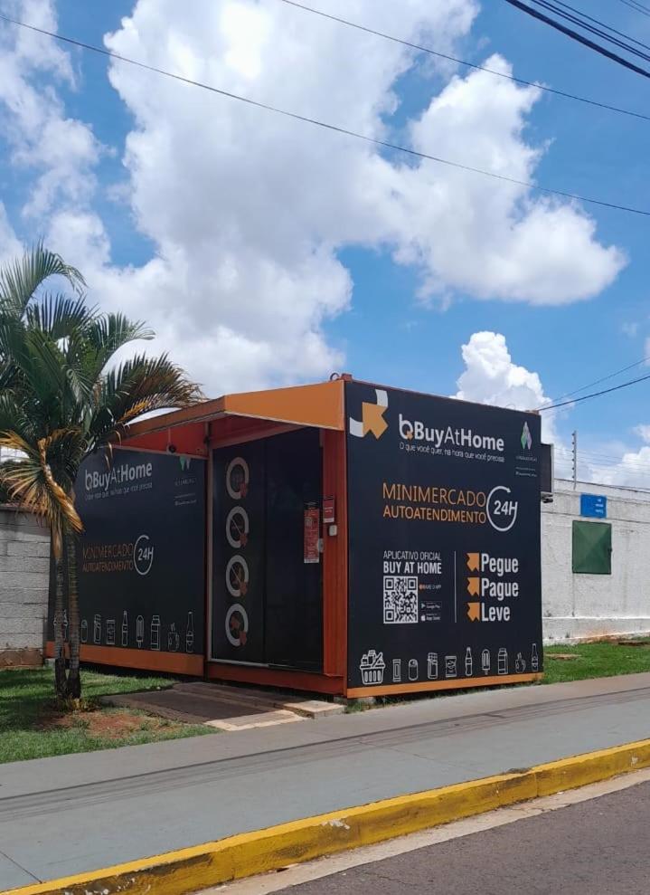 4 ESTAÇÕES - apto em condomínio - 2 quartos com ar condicionado