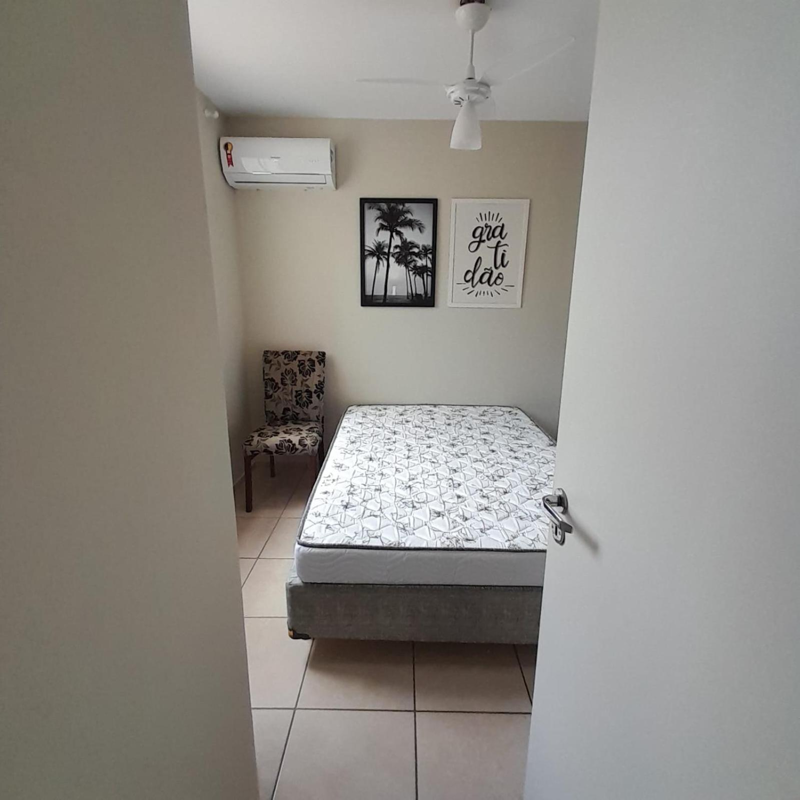 4 ESTAÇÕES - apto em condomínio - 2 quartos com ar condicionado