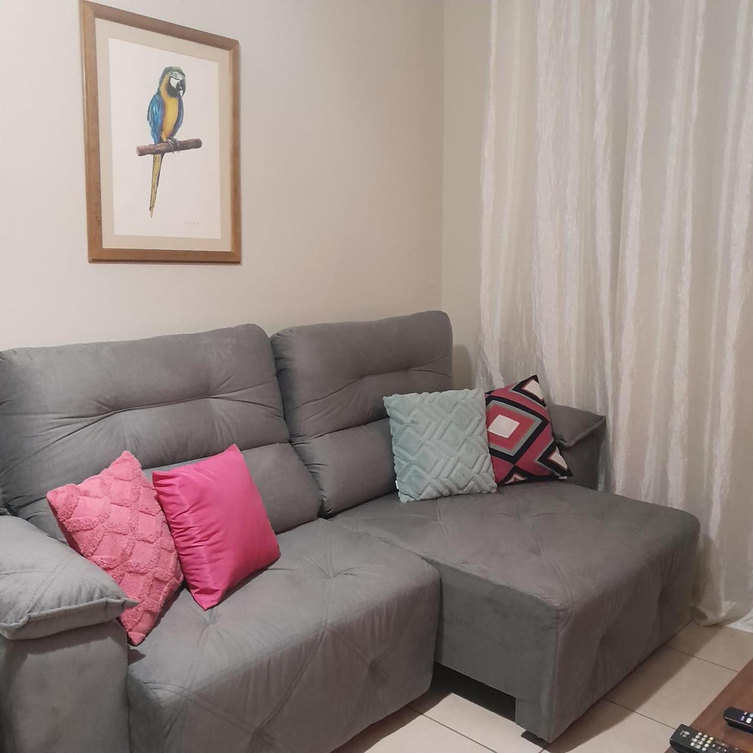 4 ESTAÇÕES - apto em condomínio - 2 quartos com ar condicionado