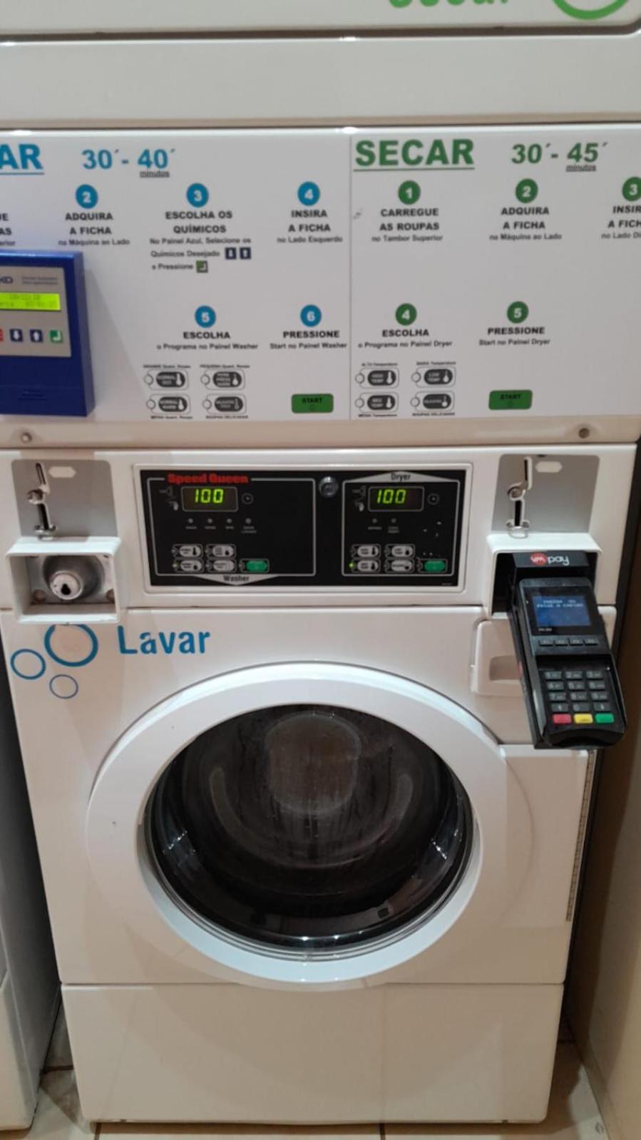 4 ESTAÇÕES - apto em condomínio - 2 quartos com ar condicionado
