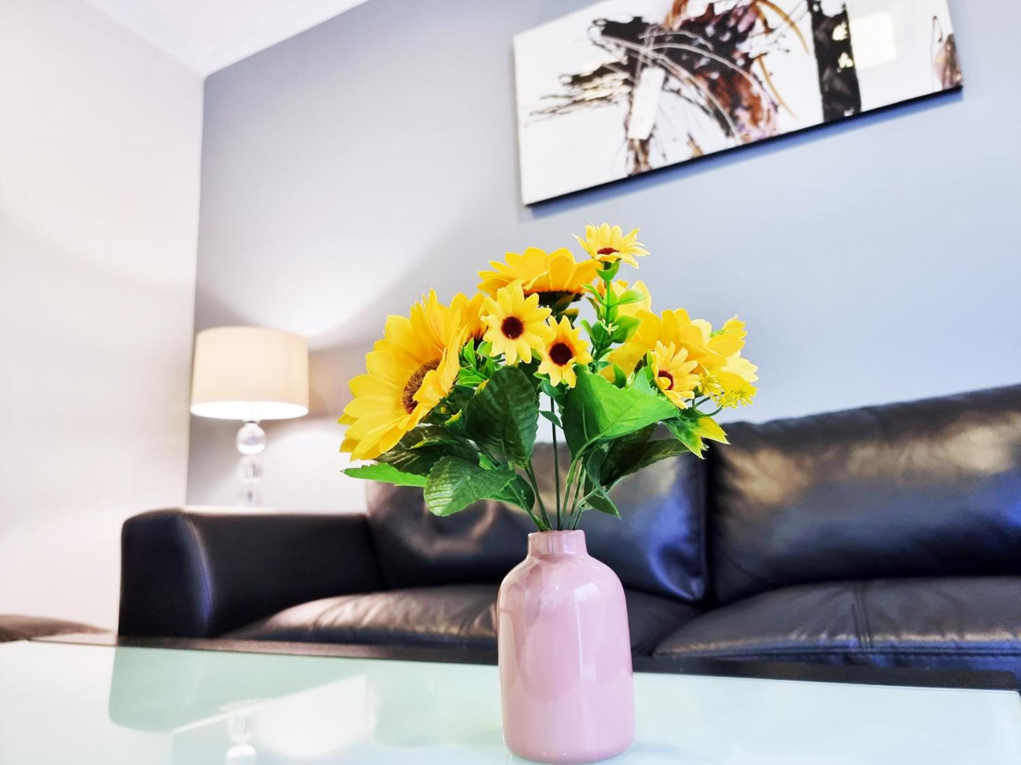 Rosie House-Spacious comfortable Home