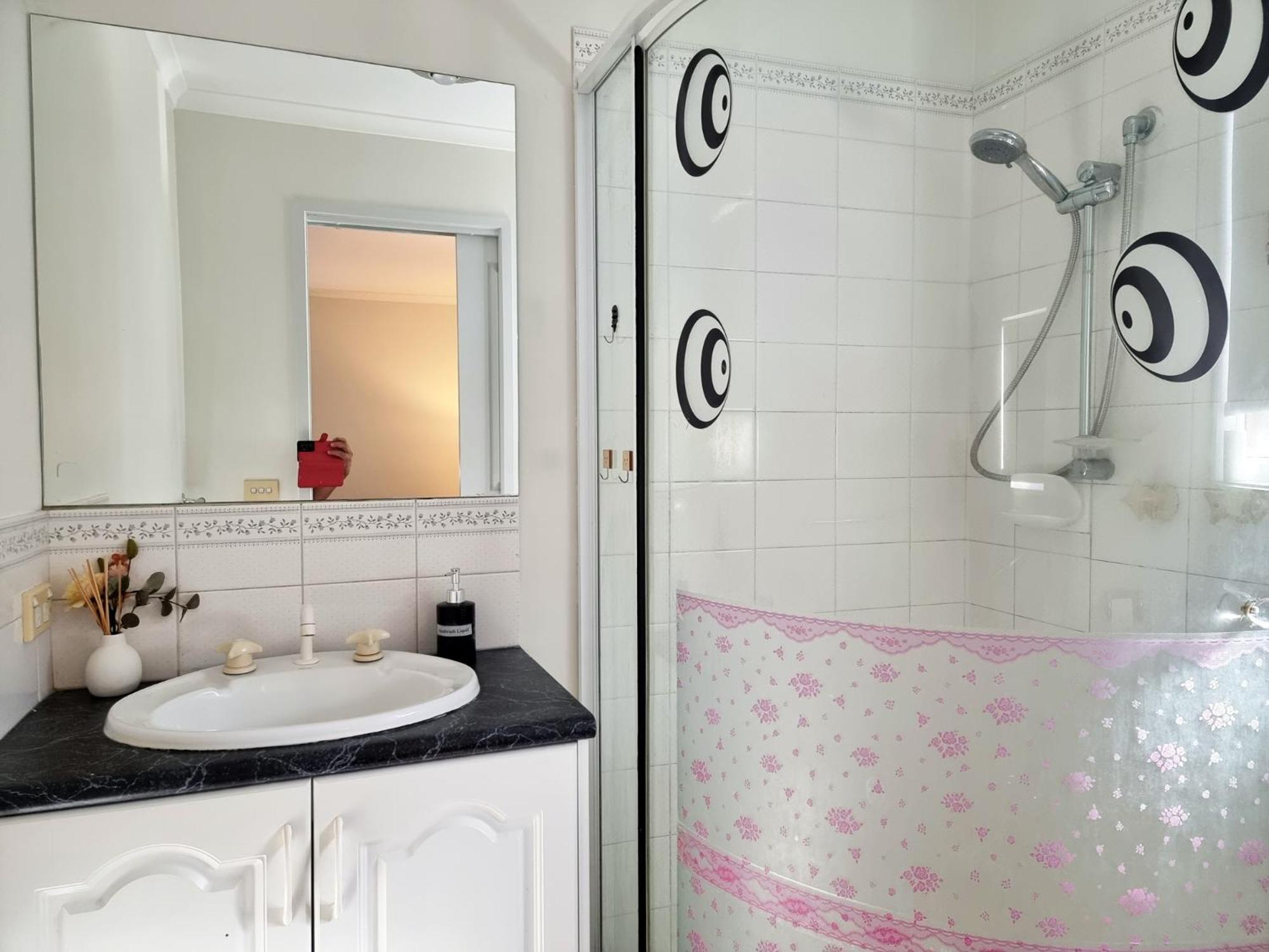 Rosie House-Spacious comfortable Home