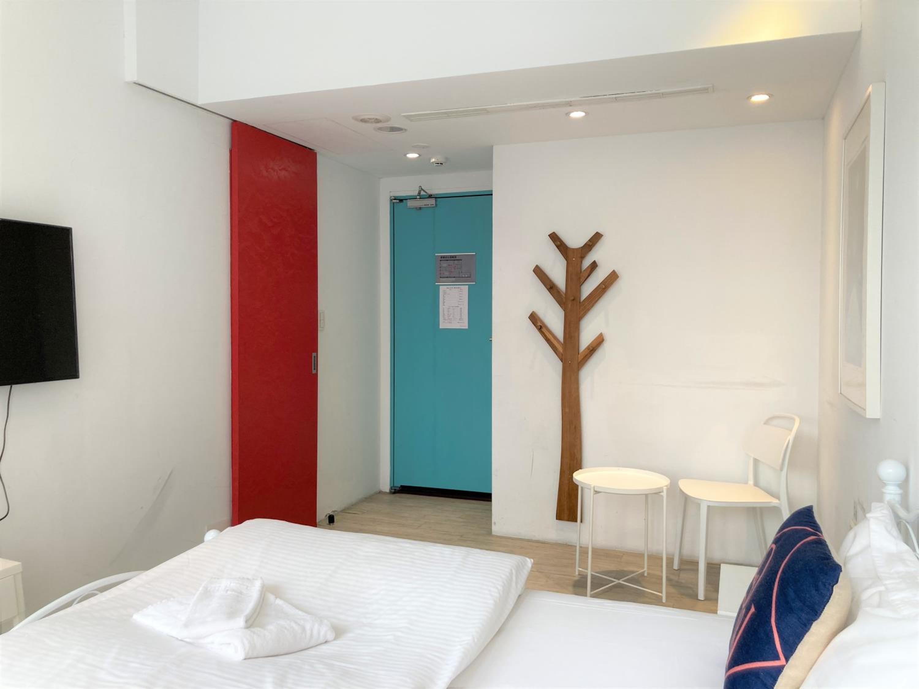 4Plus Hostel