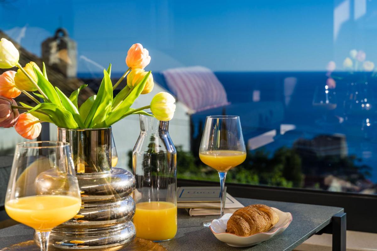 Insula Luxury Apartment