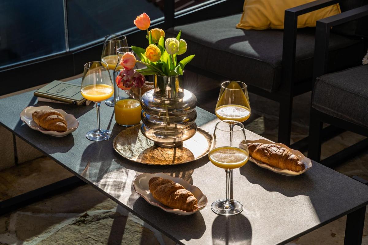 Insula Luxury Apartment