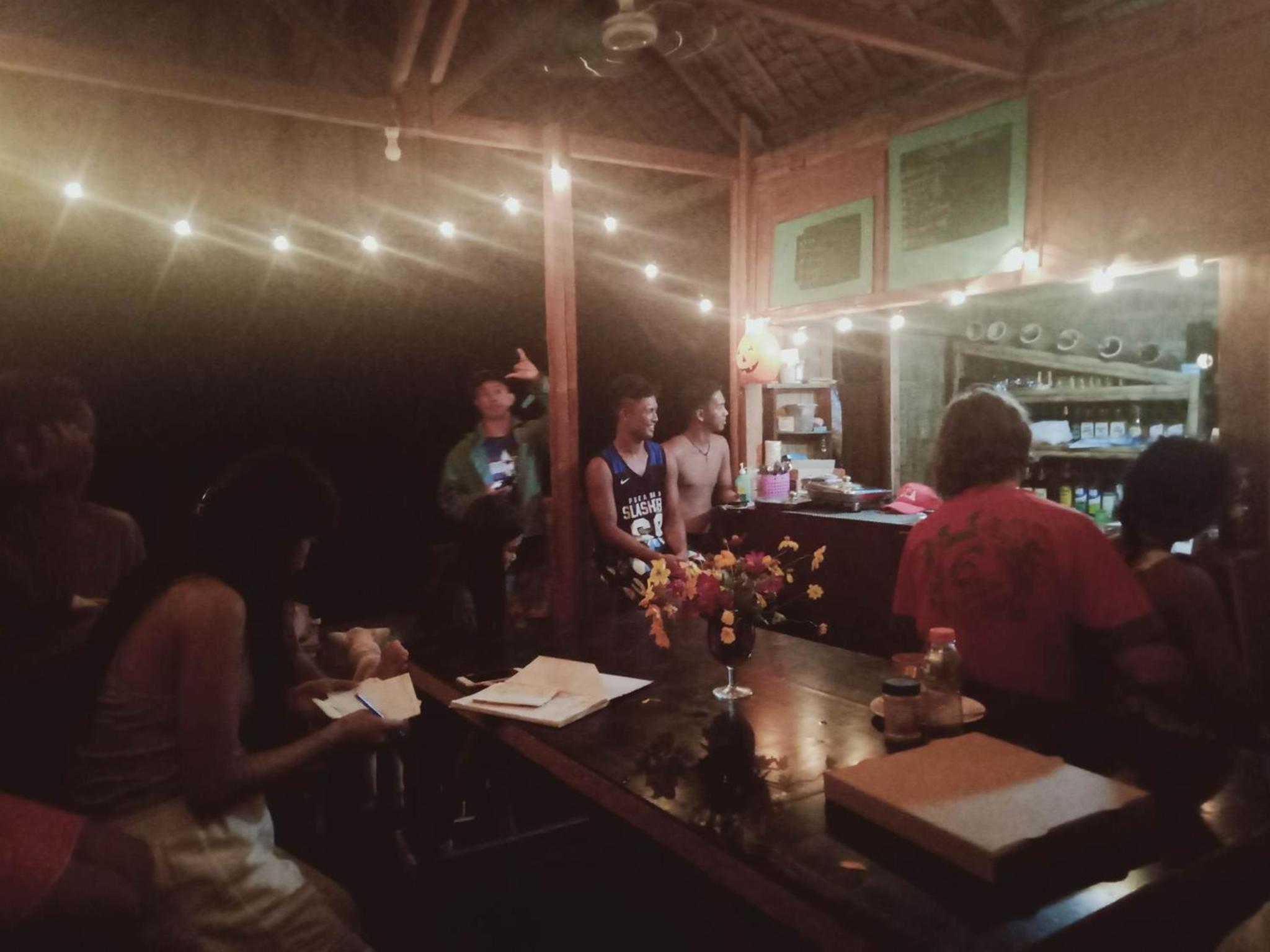 Titaays Surfers Inn