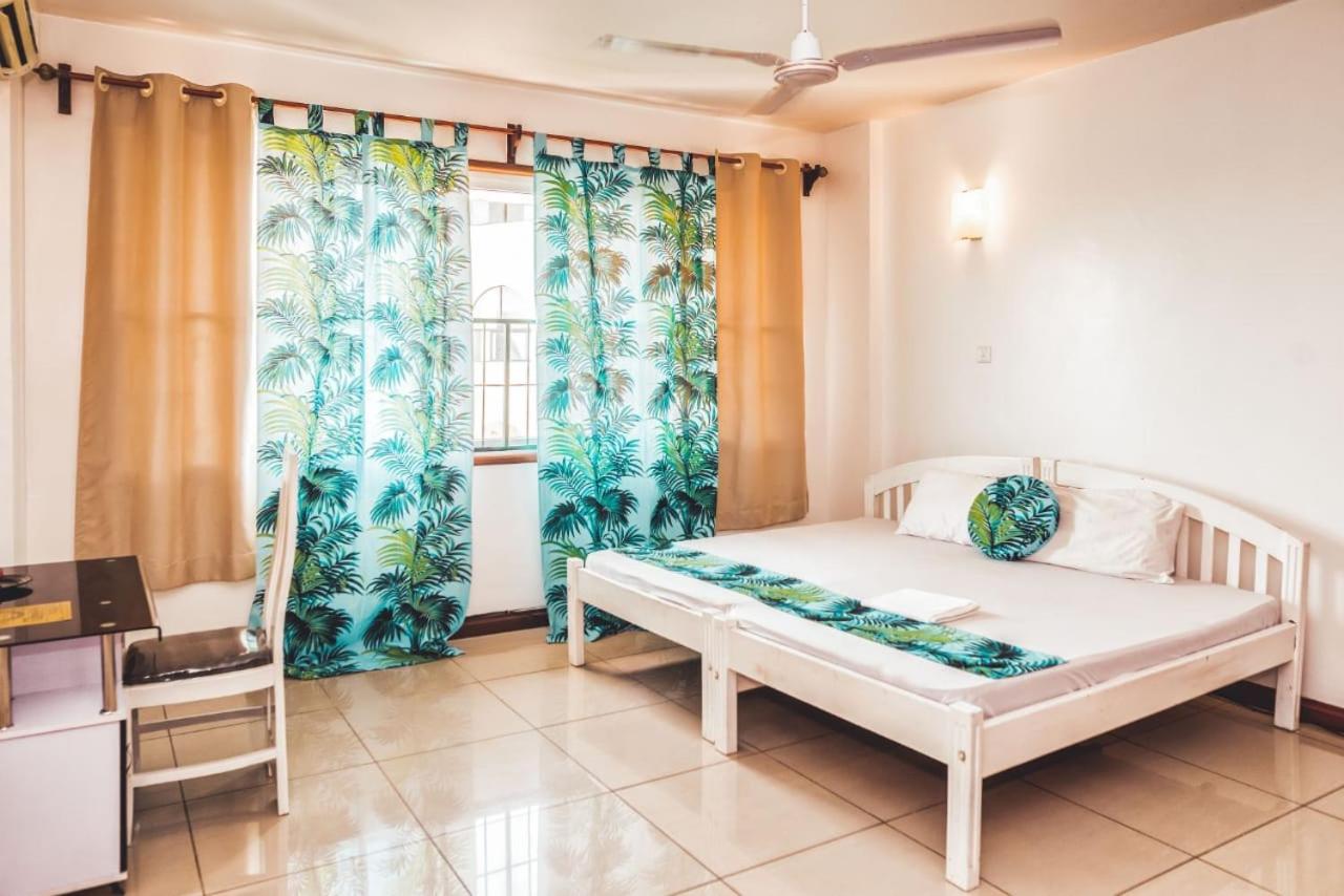 NYALI BEACHFRONT ROOMS view 3