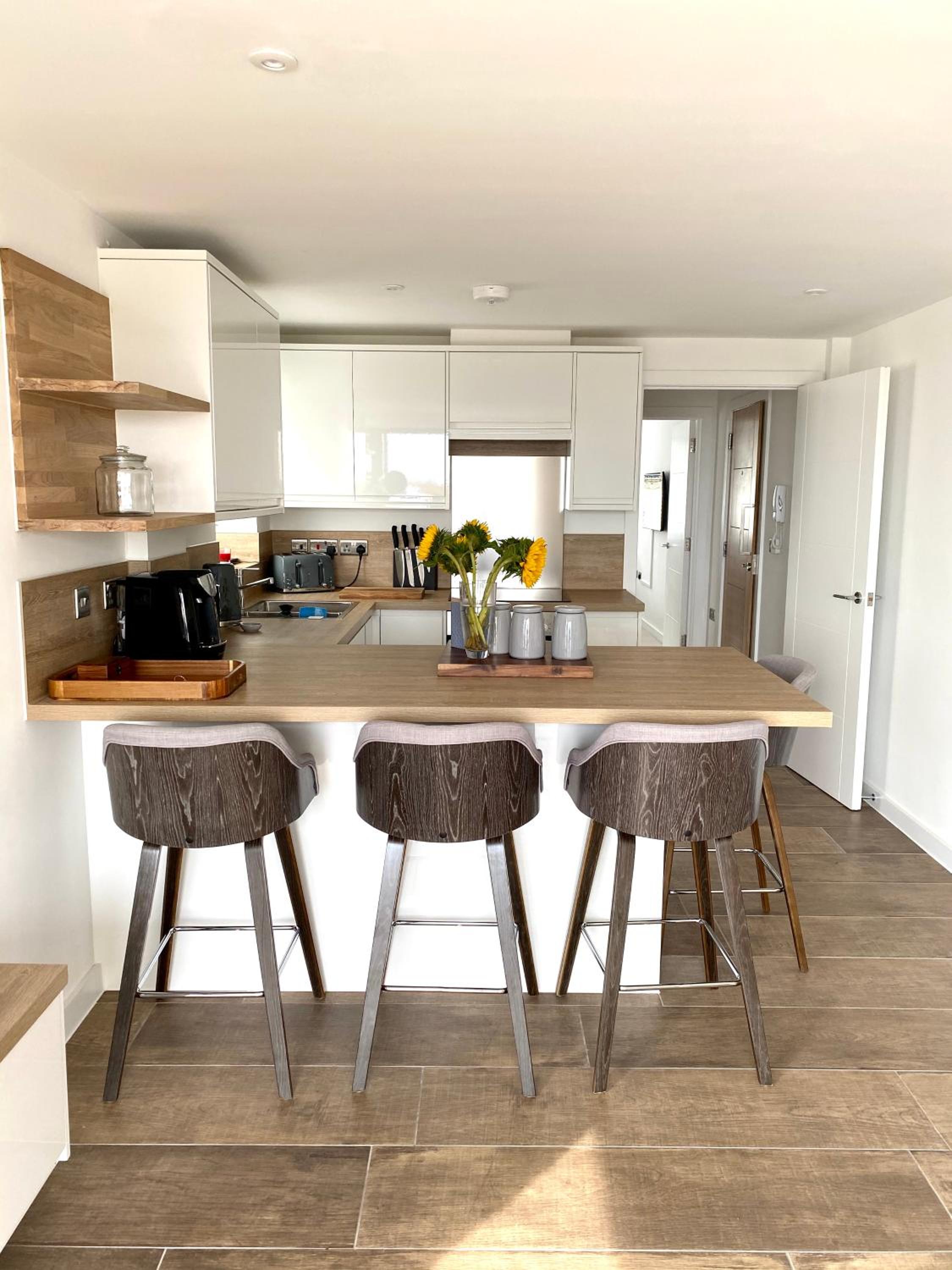 Brand New Beachfront Ground floor with garden 2 Bed apartment 6 Guests