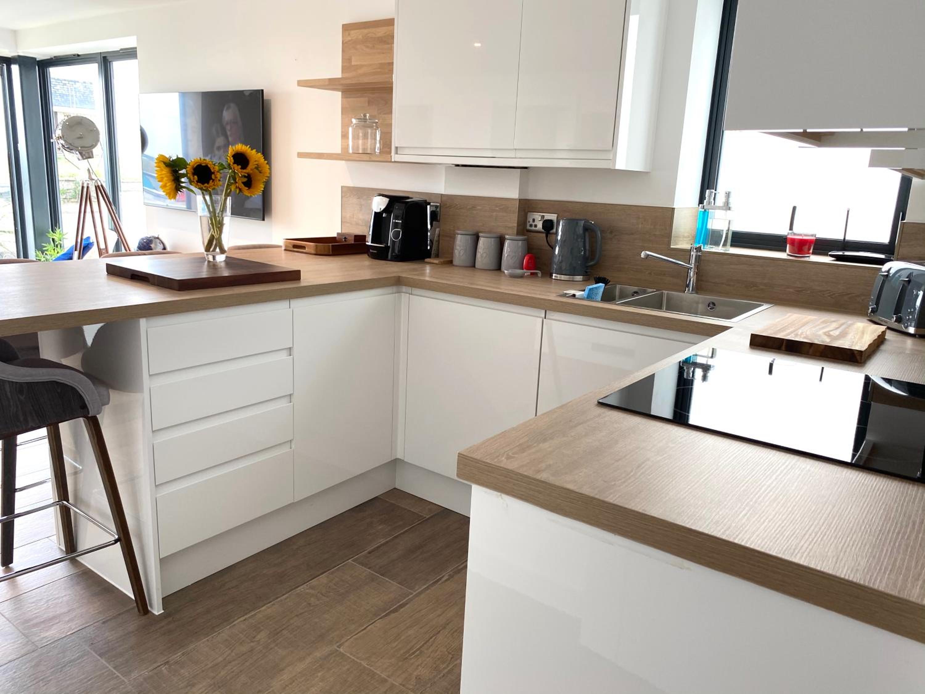 Brand New Beachfront Ground floor with garden 2 Bed apartment 6 Guests