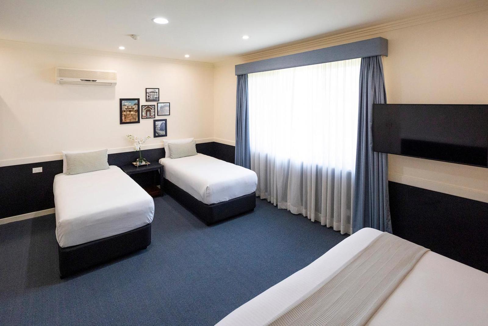 Hawkesbury Race Club Motel