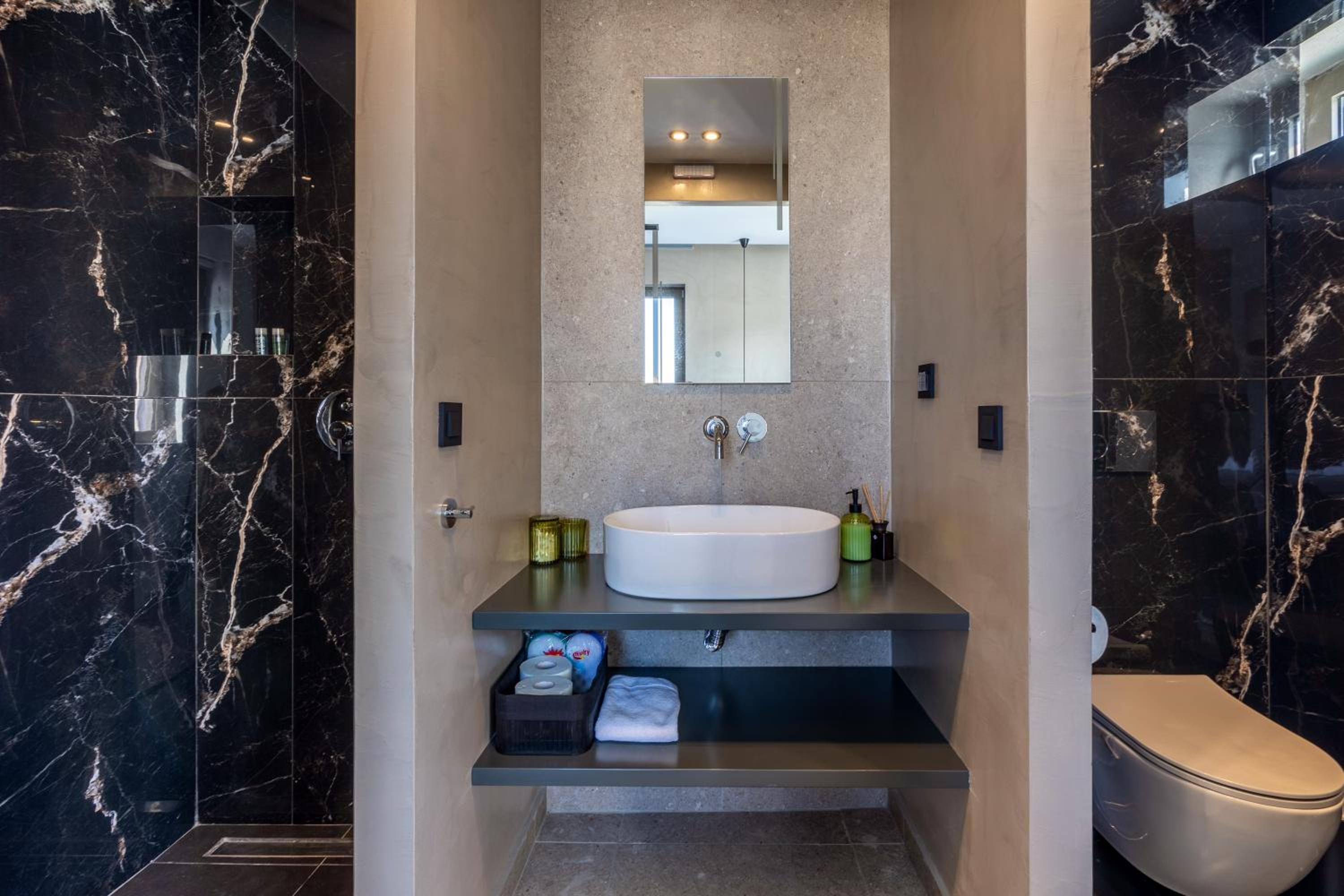 Ostrako Luxury Villa