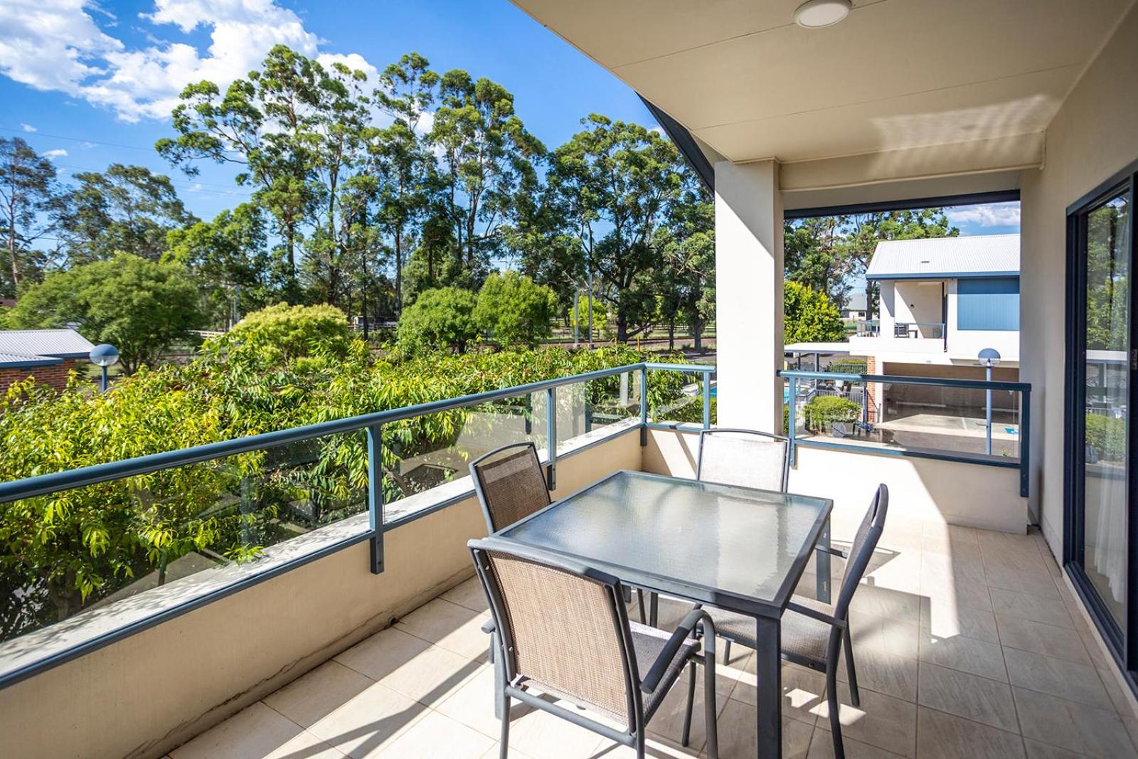 Hawkesbury Race Club Motel