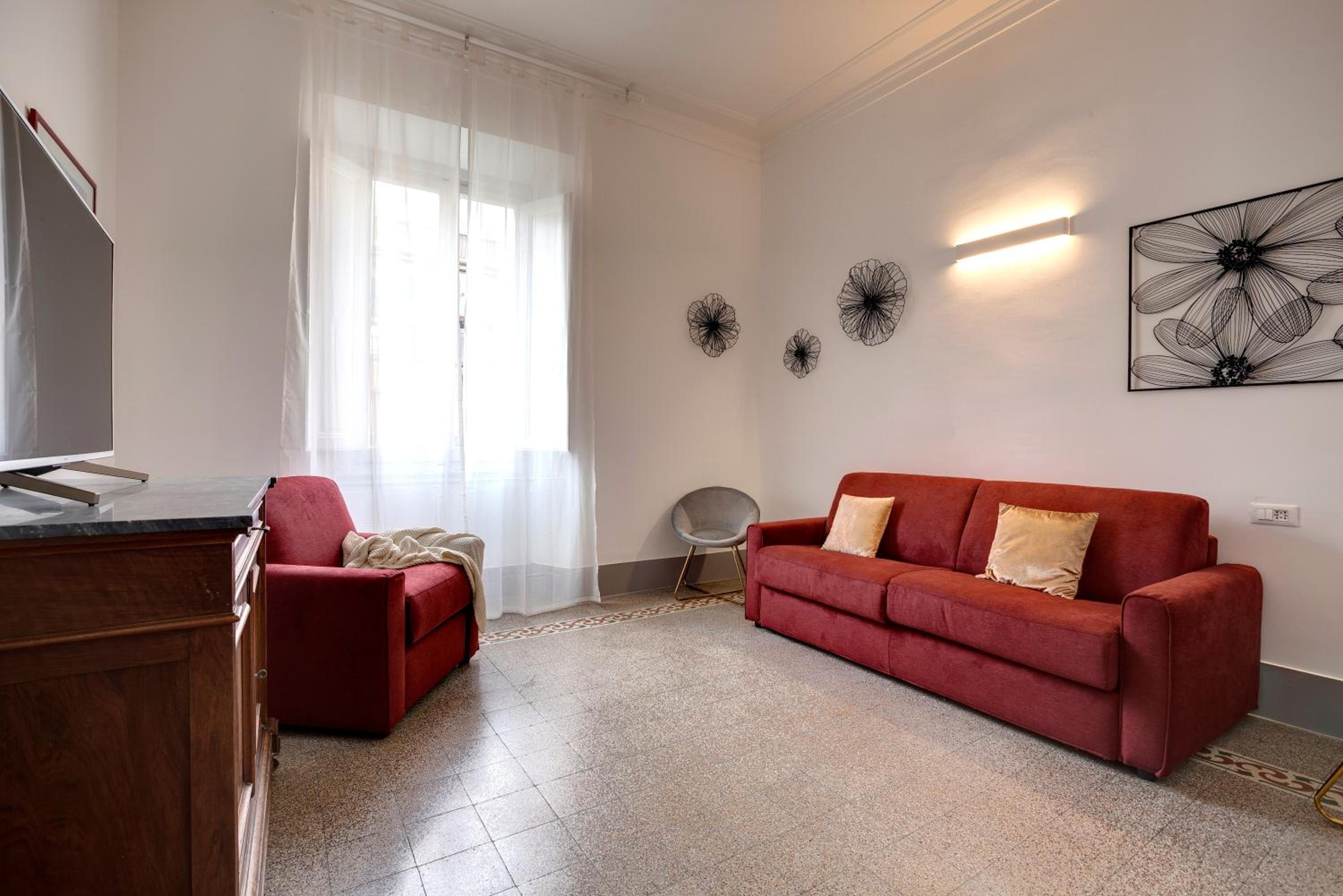Magenta Apartment by Mamo Florence