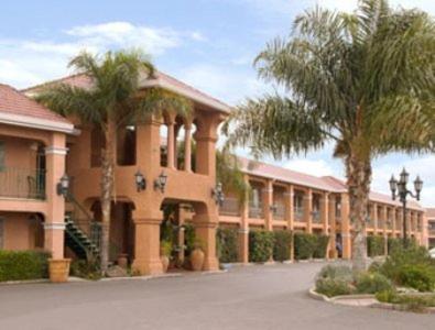 Merced Vacations - Merced Inn  Suites - Property Image 1