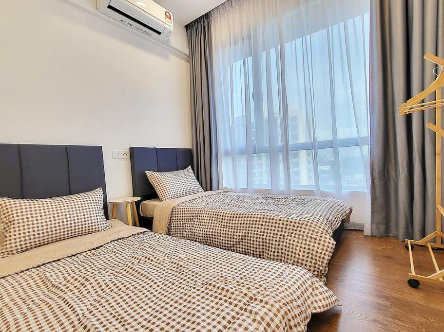 Panoramic Skyline View - 3 Bedrooms 6 Pax - Free Parking