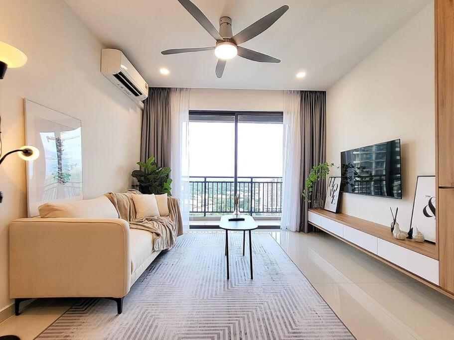 Panoramic Skyline View - 3 Bedrooms 6 Pax - Free Parking